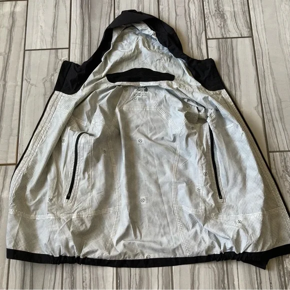 NWOT The North Face Summit Series weatherproof HyVent